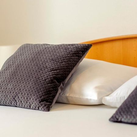Apartment Malibu Жаборич Екстериор снимка