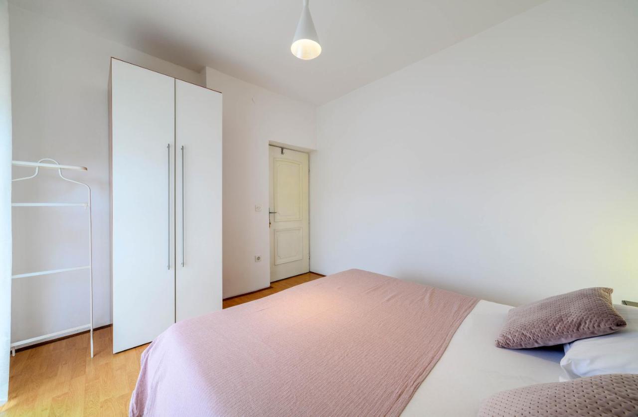 Apartment Malibu Жаборич Екстериор снимка