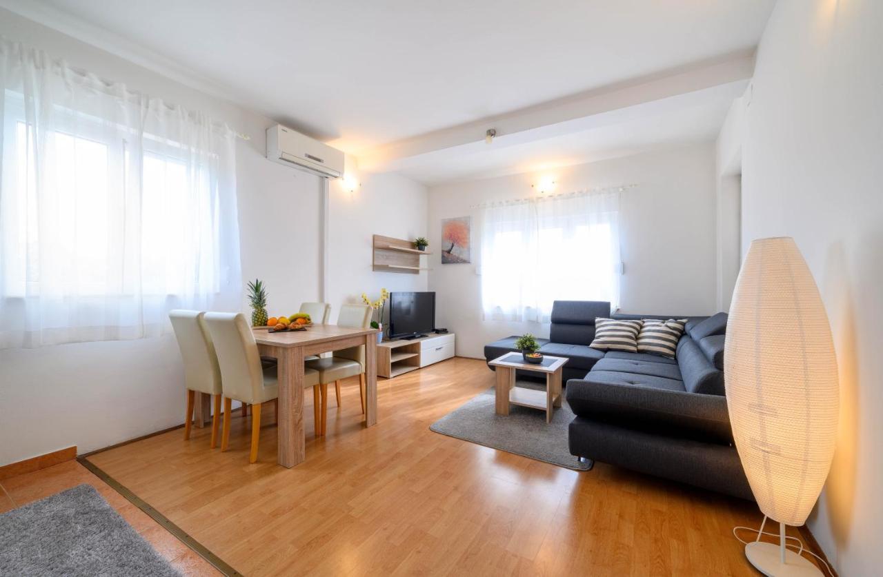 Apartment Malibu Жаборич Екстериор снимка