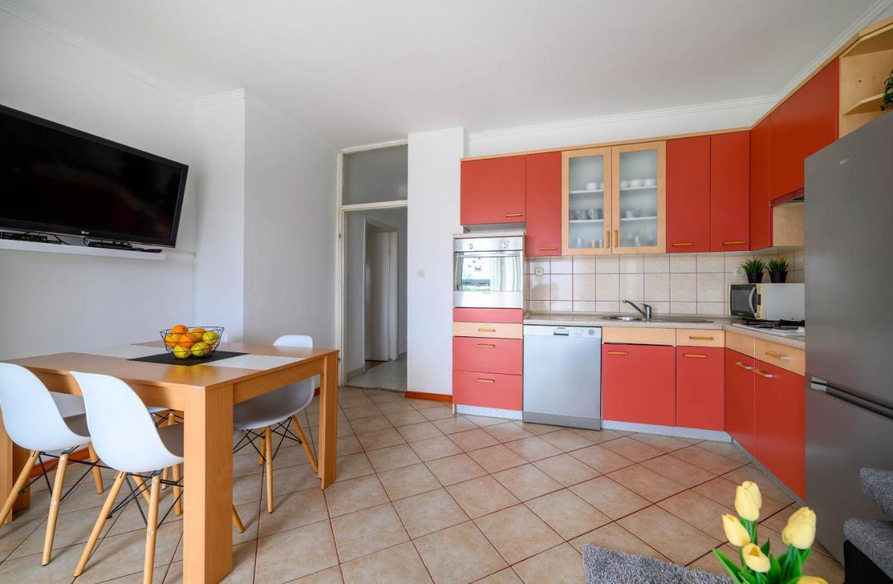 Apartment Malibu Жаборич Екстериор снимка