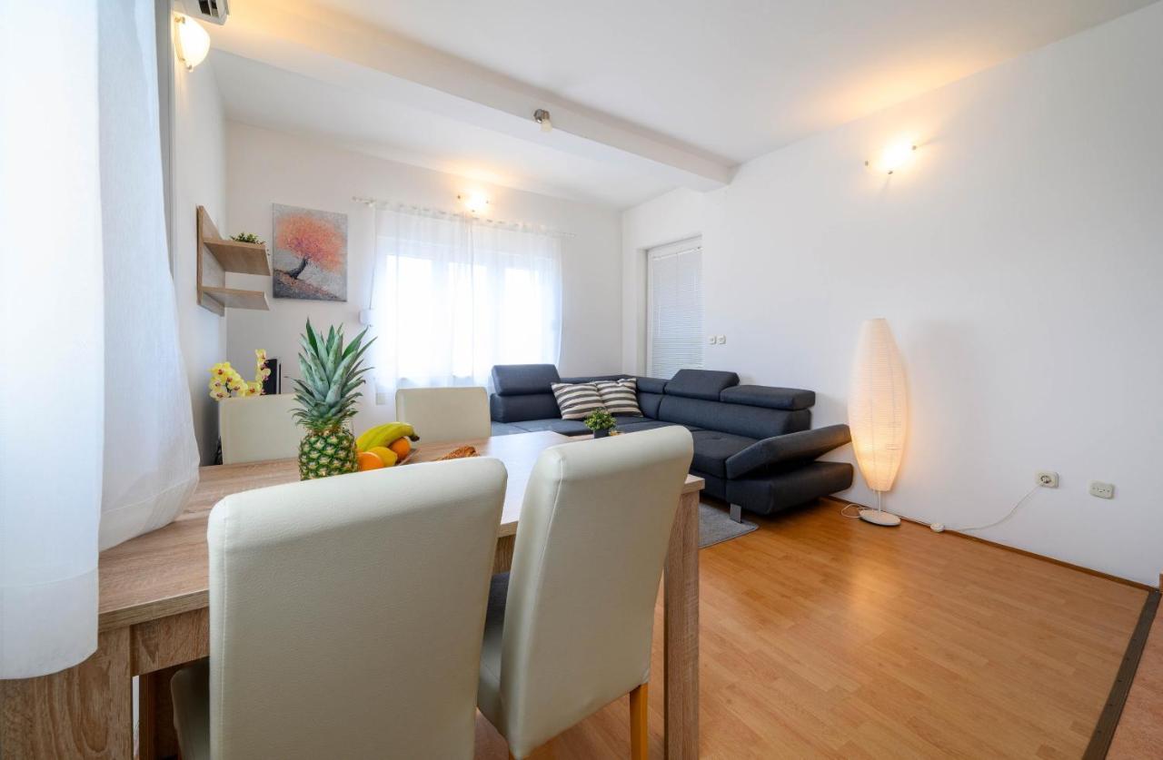 Apartment Malibu Жаборич Екстериор снимка