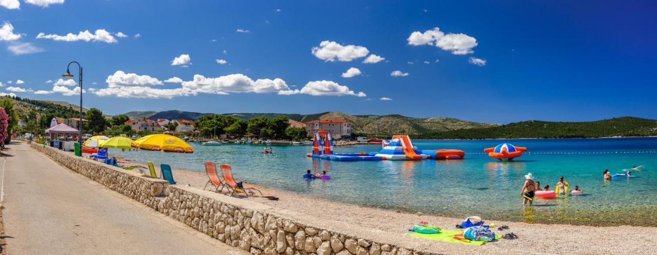 Apartment Malibu Жаборич Екстериор снимка