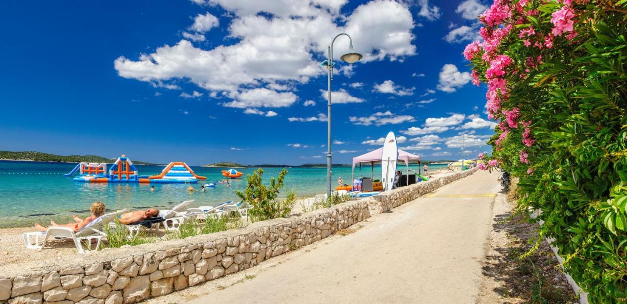 Apartment Malibu Жаборич Екстериор снимка